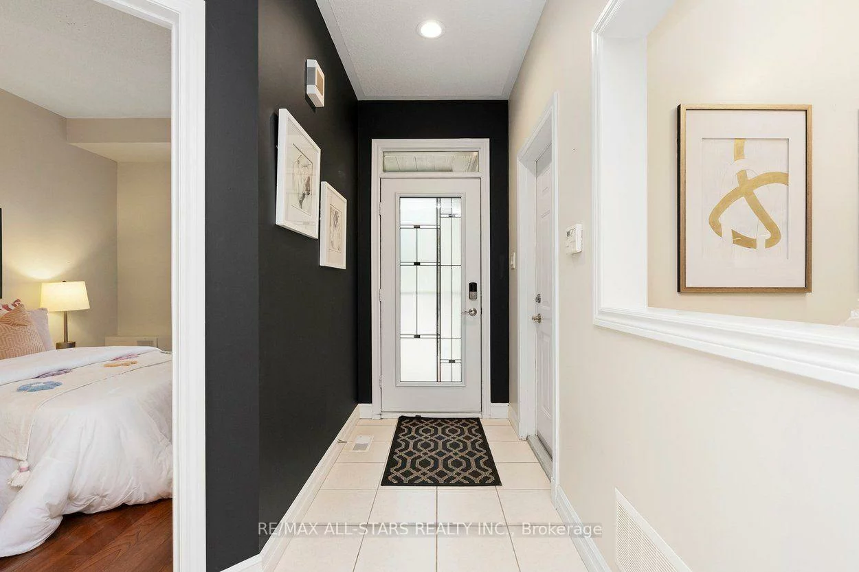 22, Sandpiper Key, Greensborough, Markham