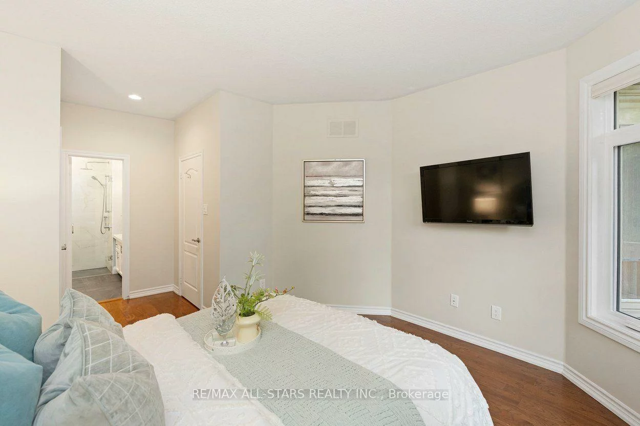 22, Sandpiper Key, Greensborough, Markham