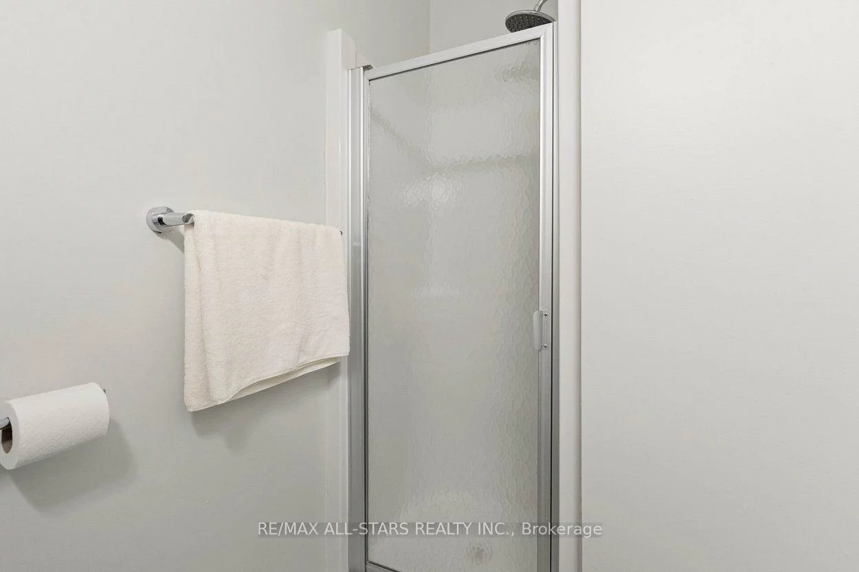 22, Sandpiper Key, Greensborough, Markham