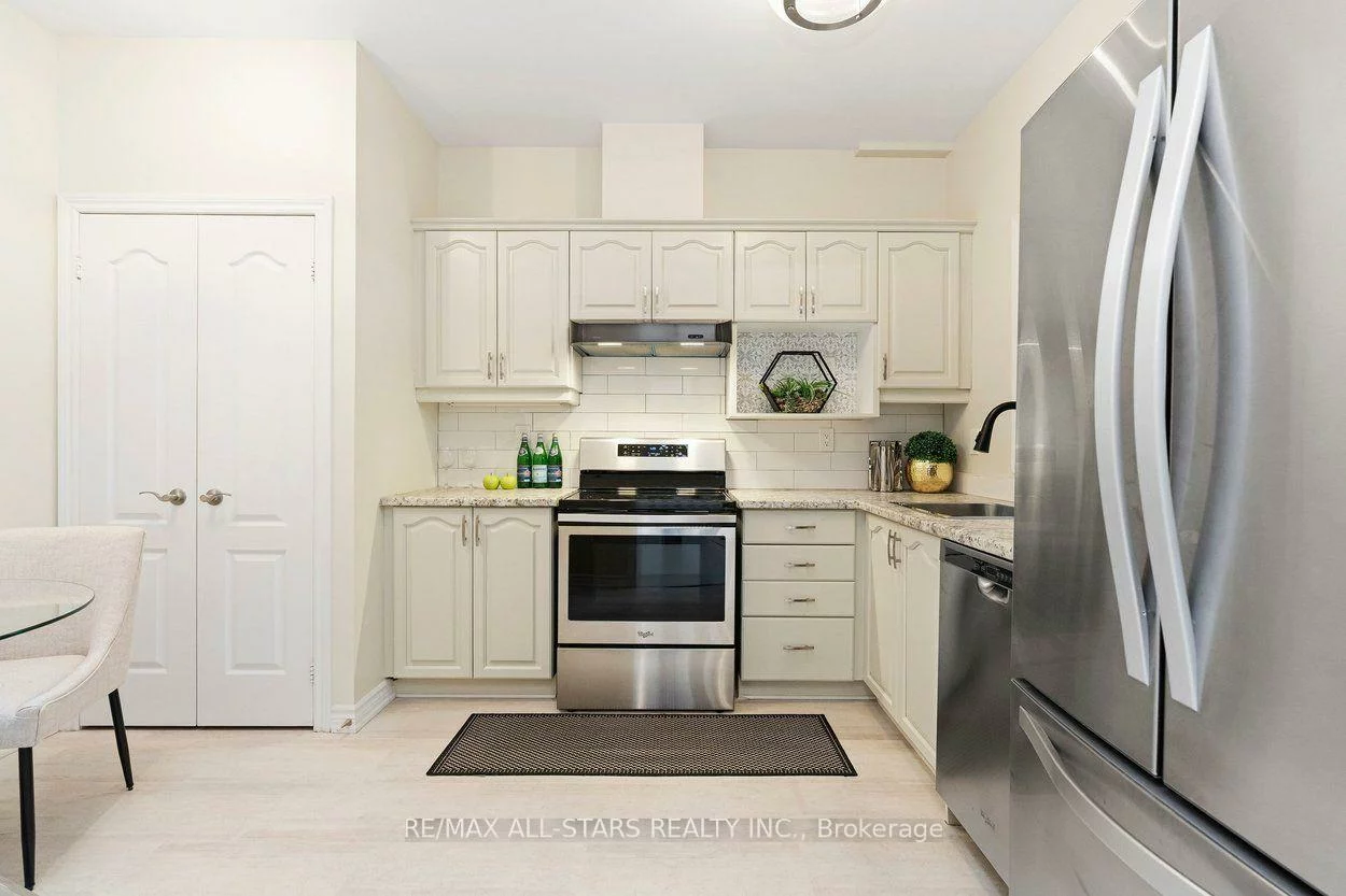 22, Sandpiper Key, Greensborough, Markham