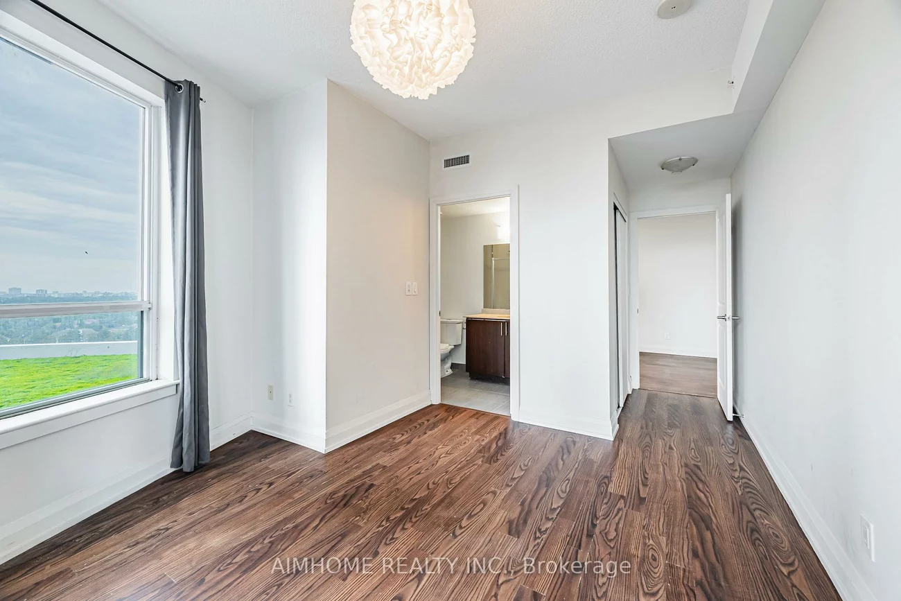 7171, Yonge, Grandview, Markham