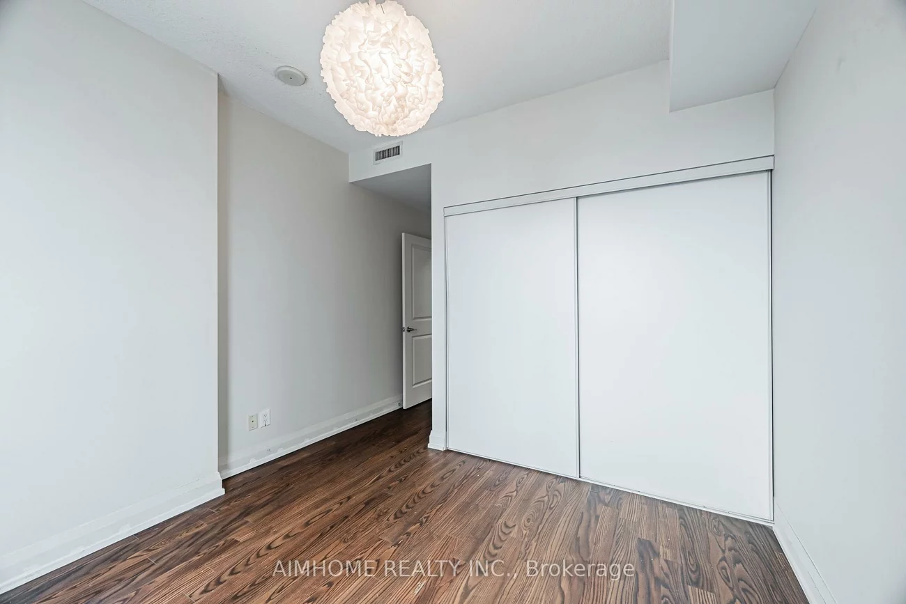 7171, Yonge, Grandview, Markham