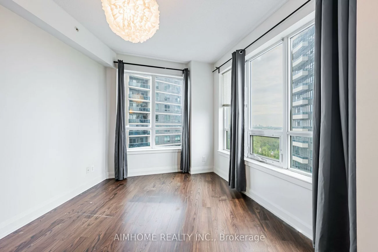7171, Yonge, Grandview, Markham