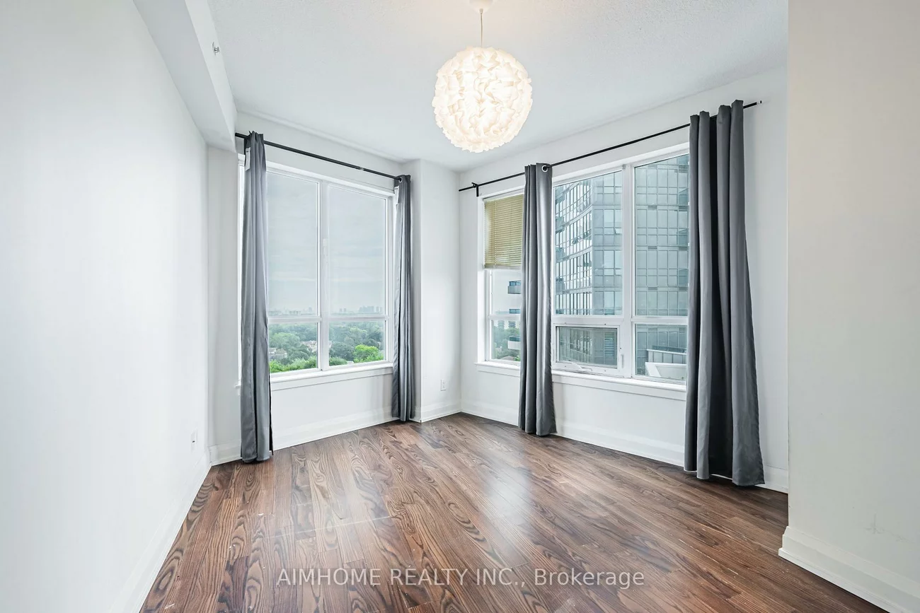 7171, Yonge, Grandview, Markham