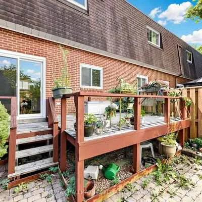 144, Henderson, Thornhill, Markham