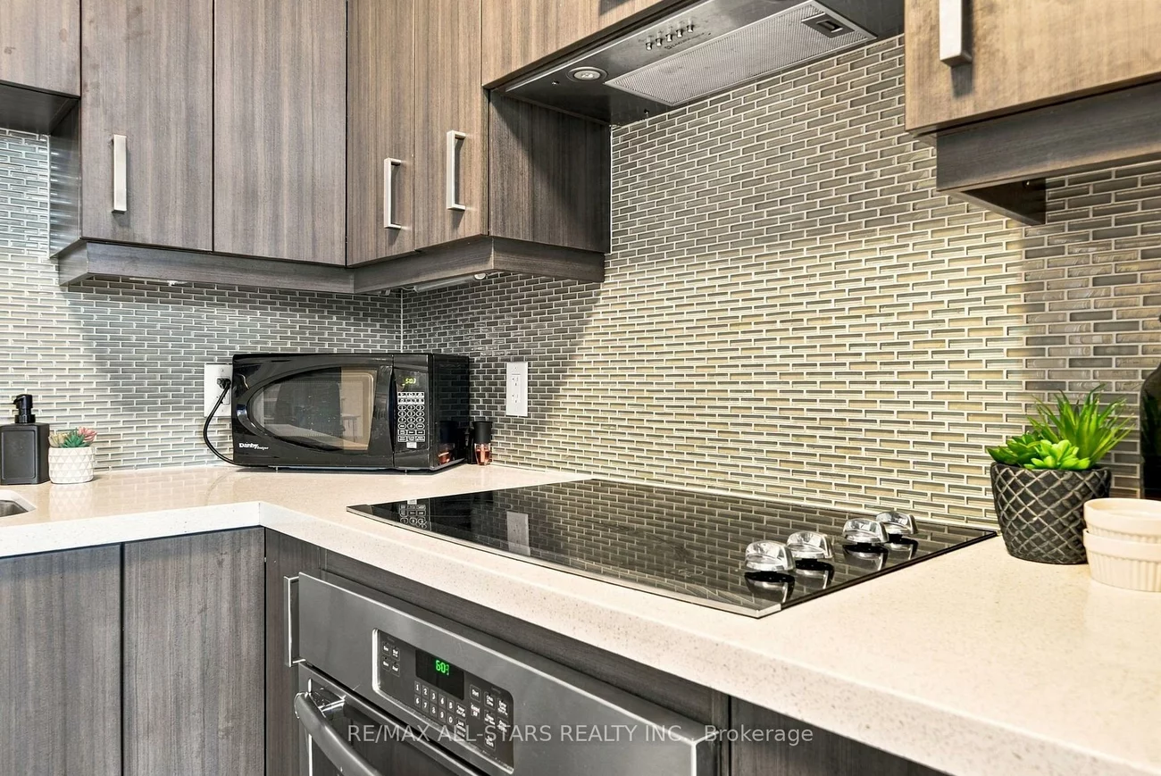 28, Uptown, Unionville, Markham