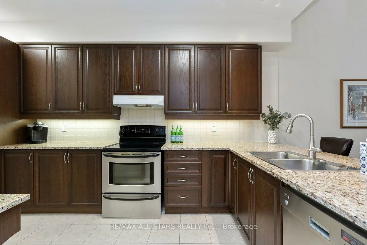 52, Oasis, Greensborough, Markham