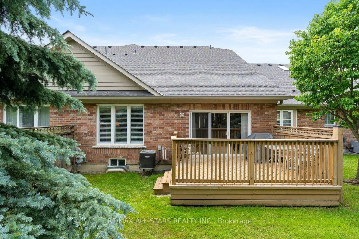 52, Oasis, Greensborough, Markham