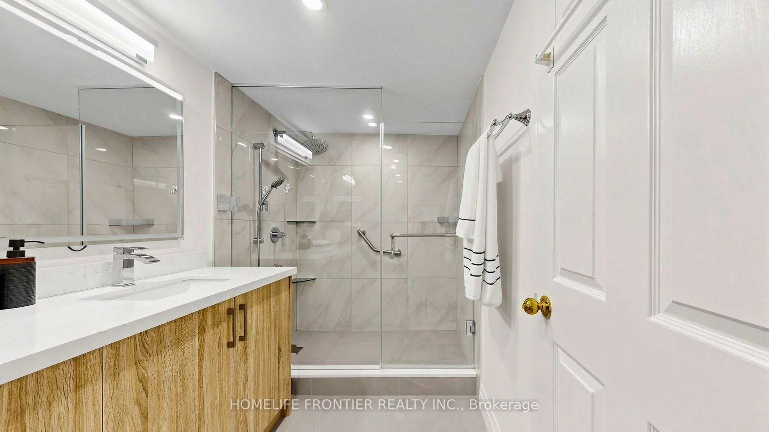 7825, Bayview, Aileen-Willowbrook, Markham