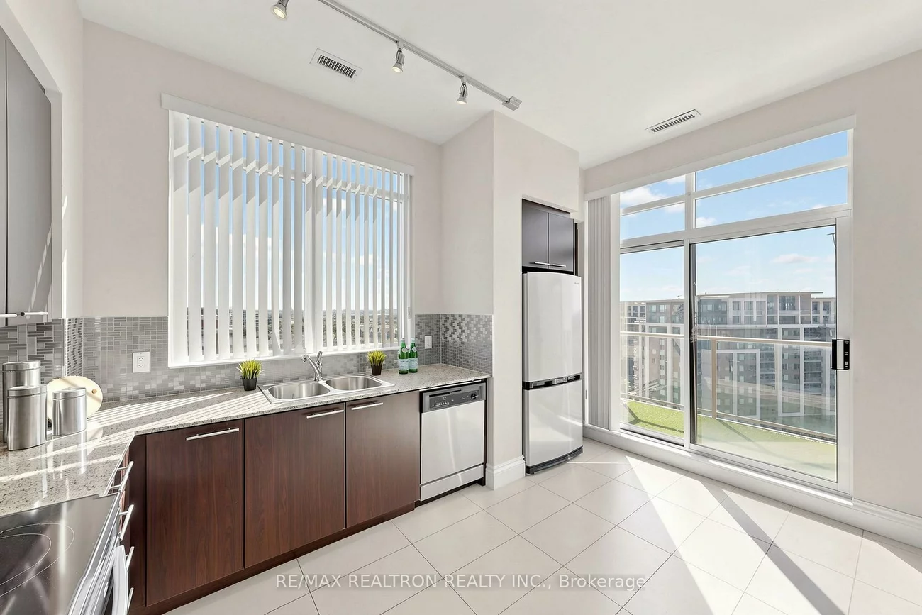 39, Galleria, Commerce Valley, Markham
