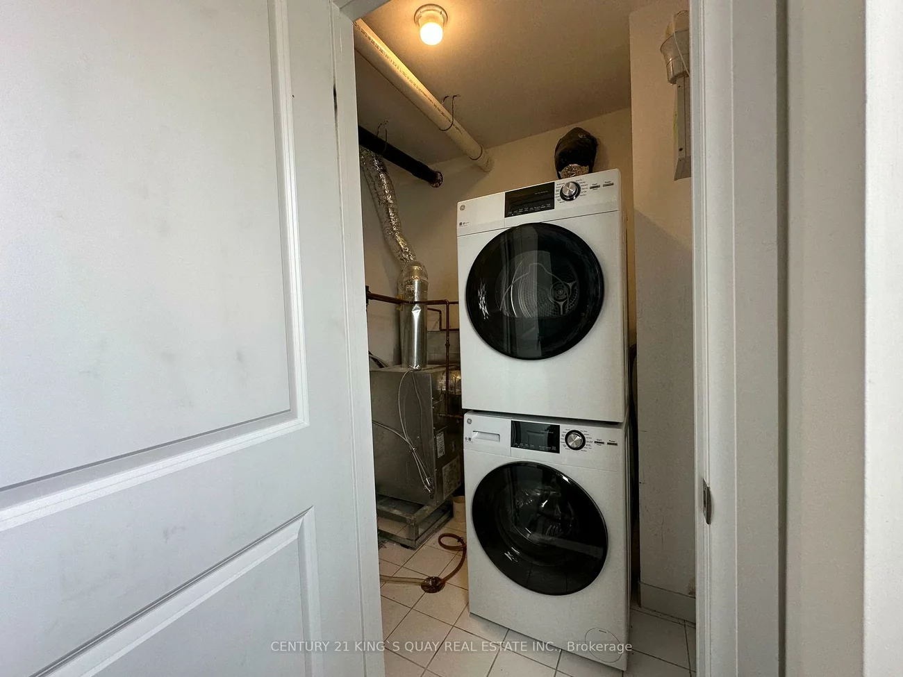 318, John, Aileen-Willowbrook, Markham