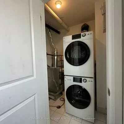 318, John, Aileen-Willowbrook, Markham