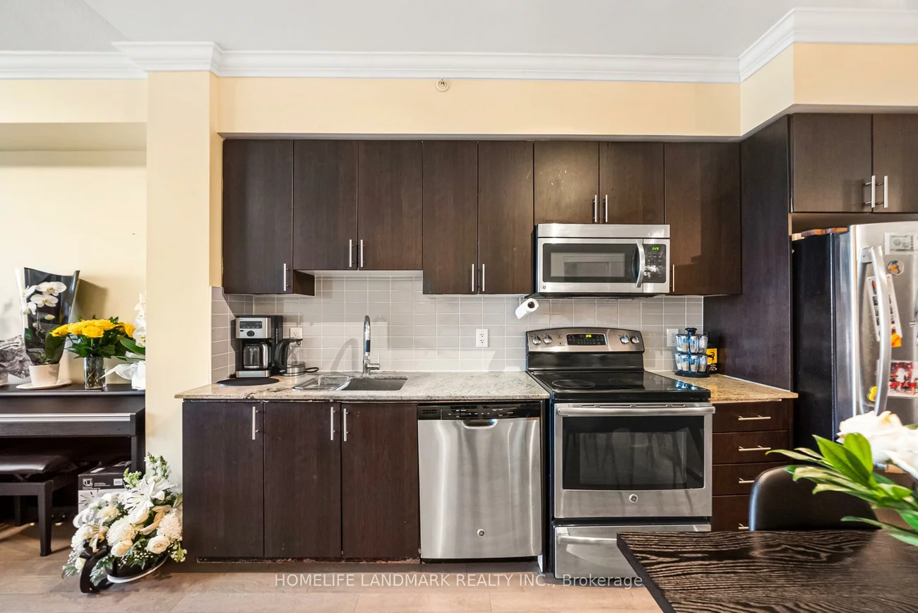 7171, Yonge, Grandview, Markham