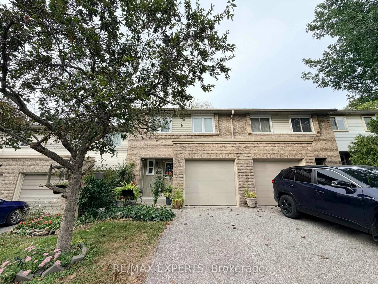 10, Knightsbridge, Markham Village, Markham
