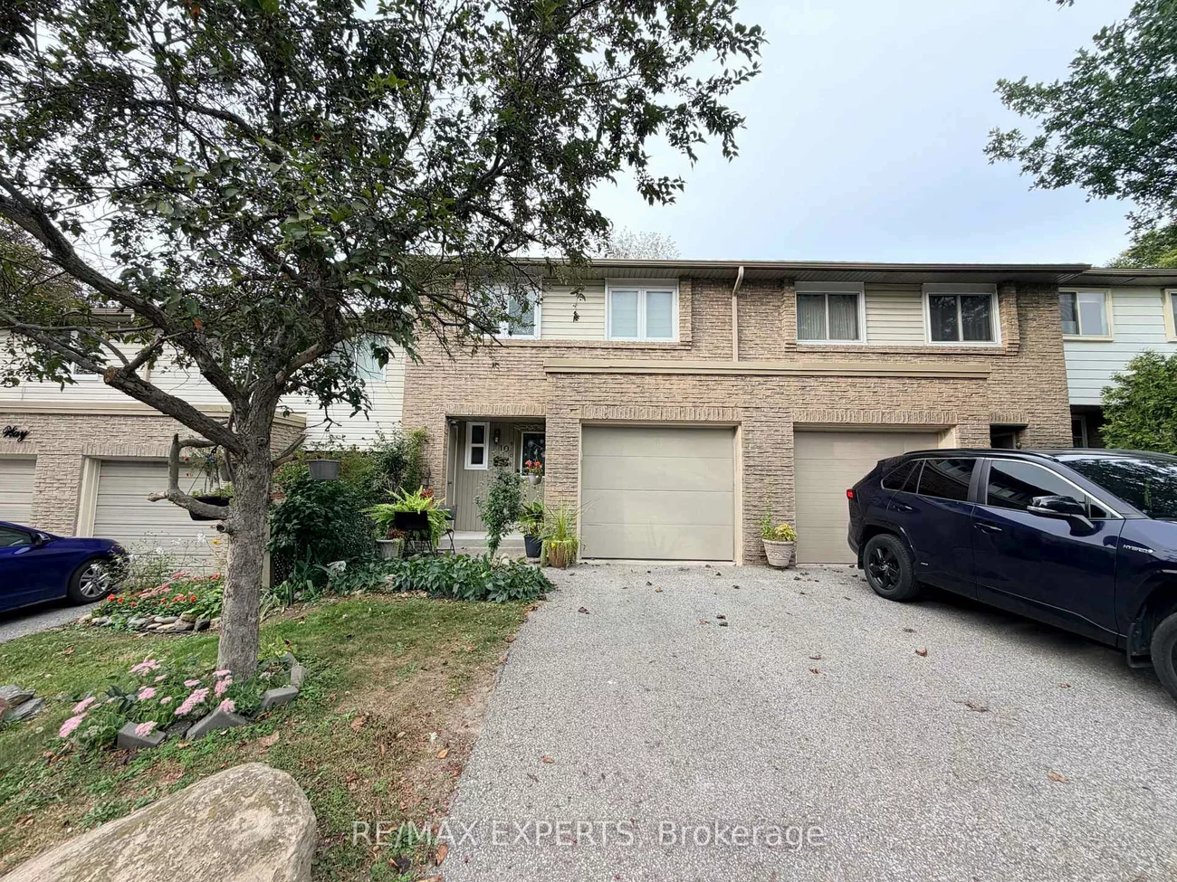 10, Knightsbridge, Markham Village, Markham