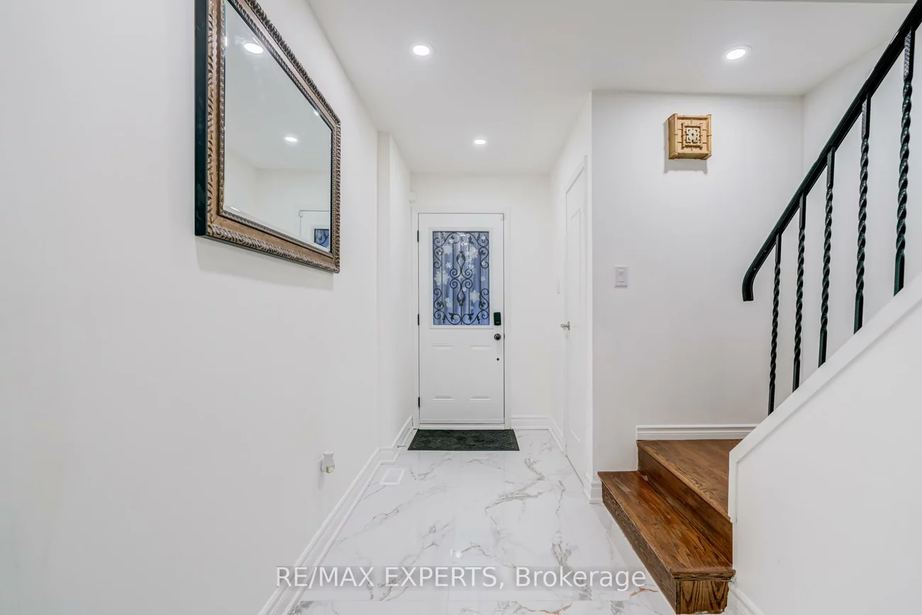 10, Knightsbridge, Markham Village, Markham