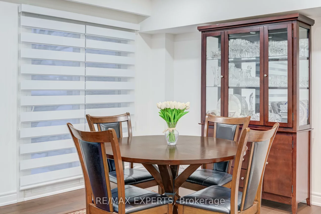 10, Knightsbridge, Markham Village, Markham