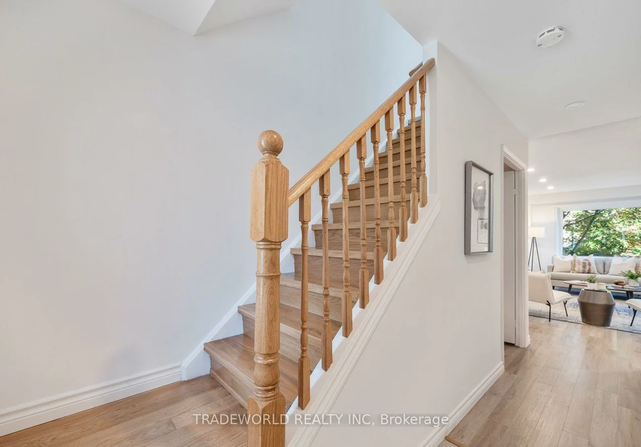 60, Camelot, Markham Village, Markham