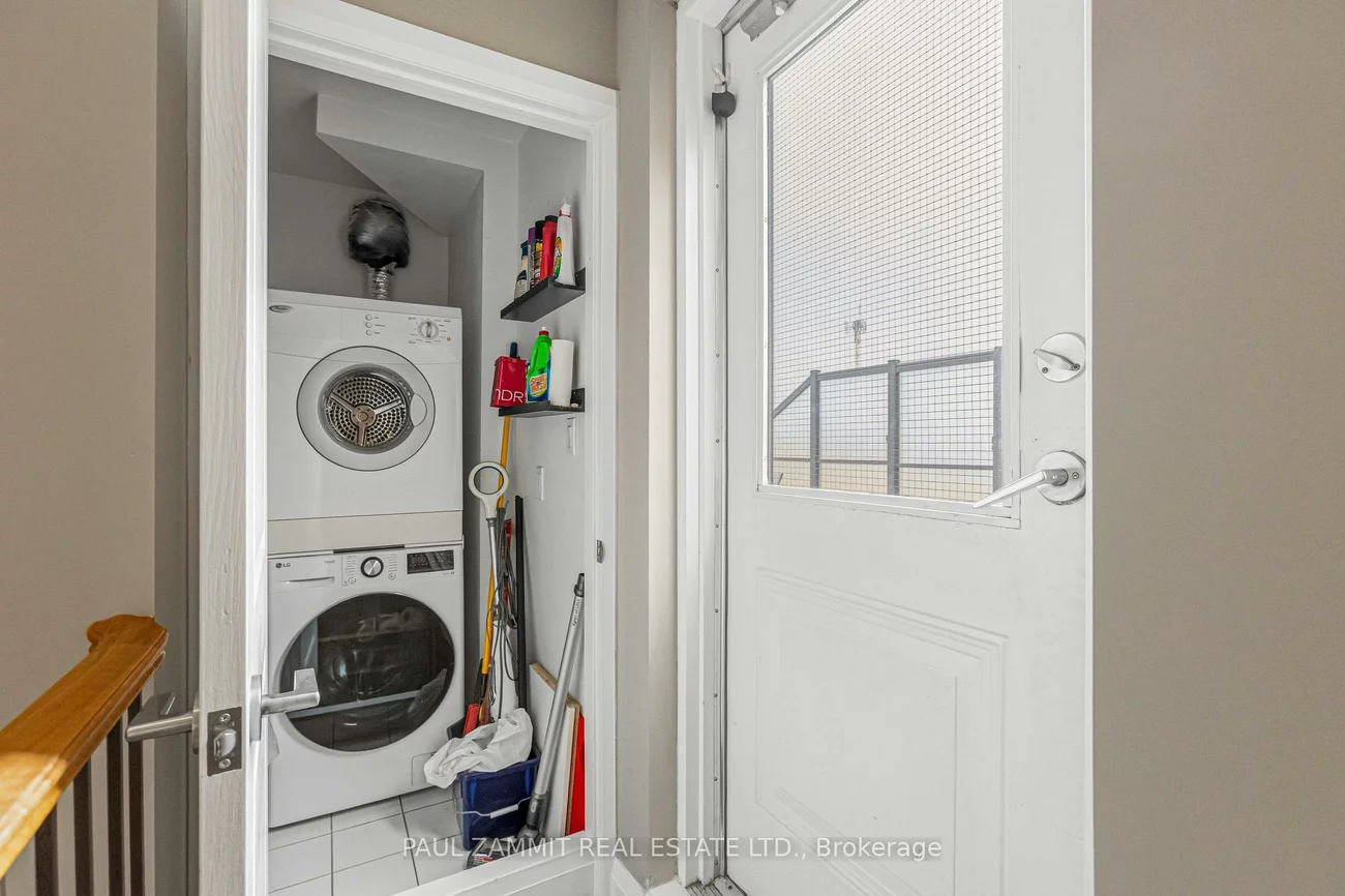 320, John, Aileen-Willowbrook, Markham