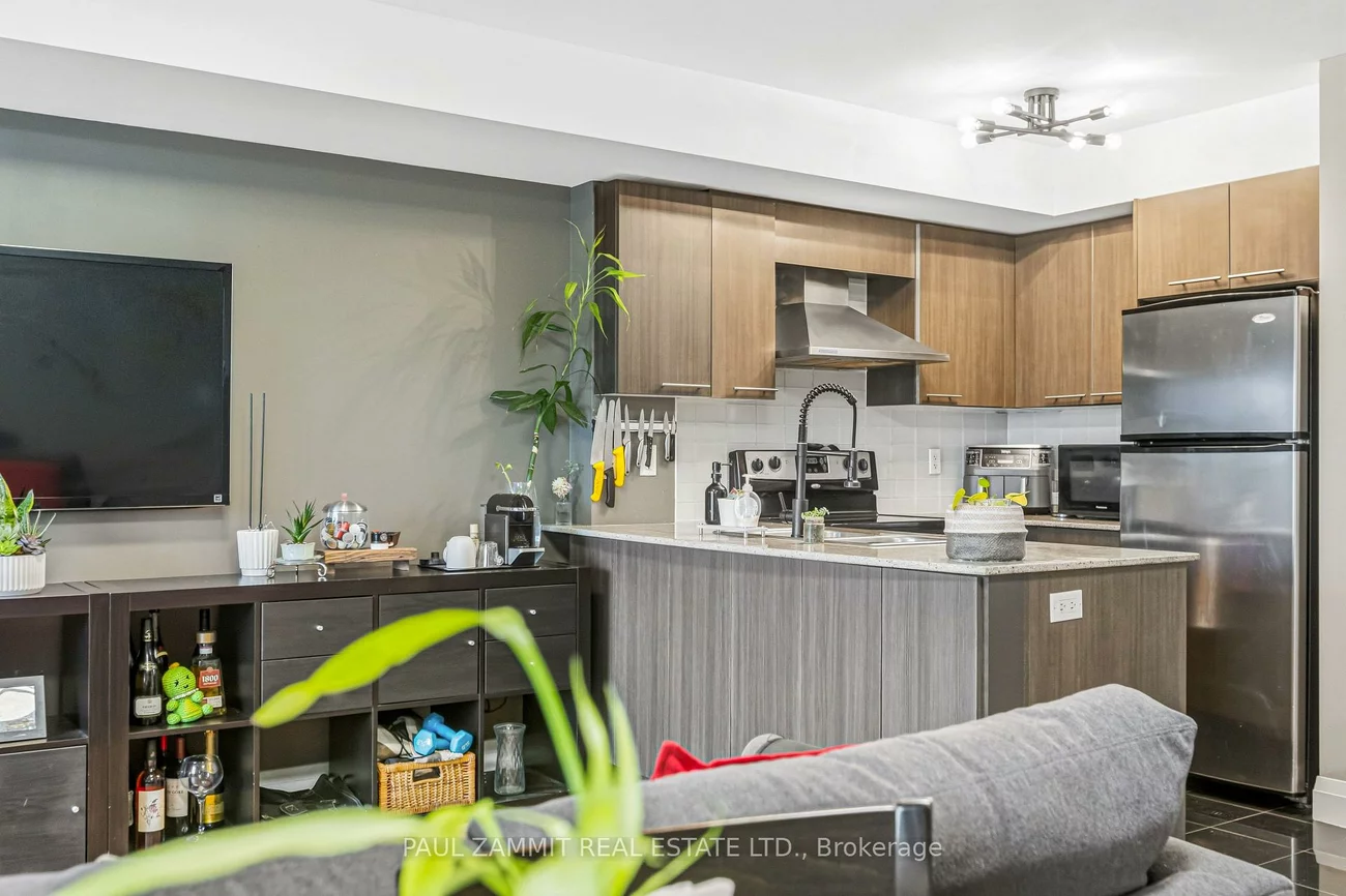 320, John, Aileen-Willowbrook, Markham