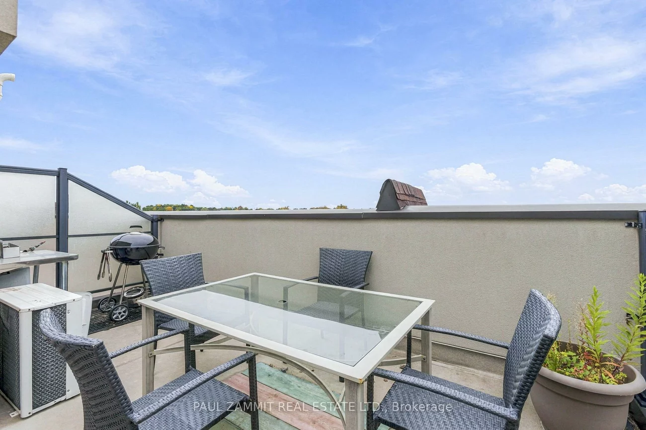 320, John, Aileen-Willowbrook, Markham
