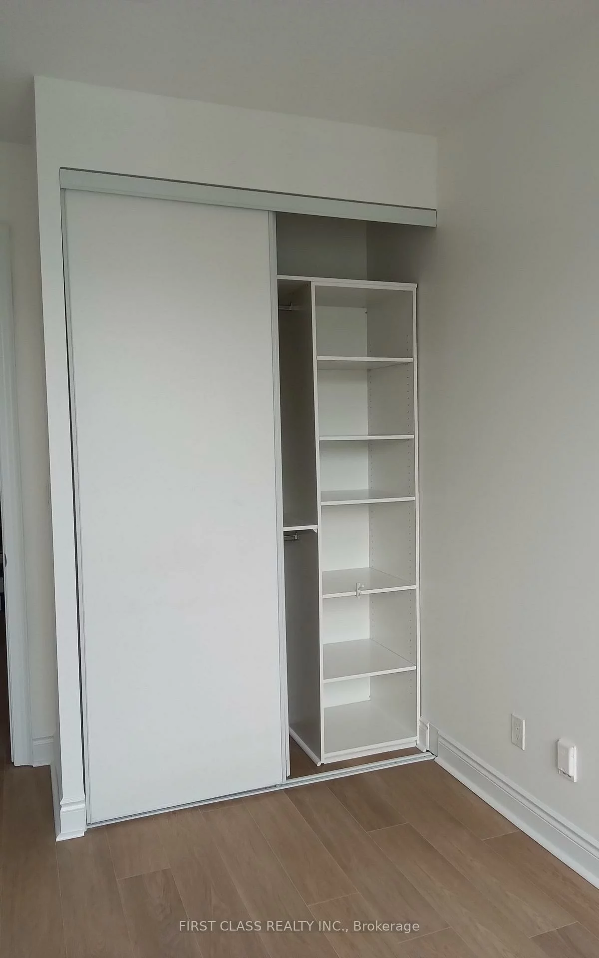 60, South Town Centre, Unionville, Markham