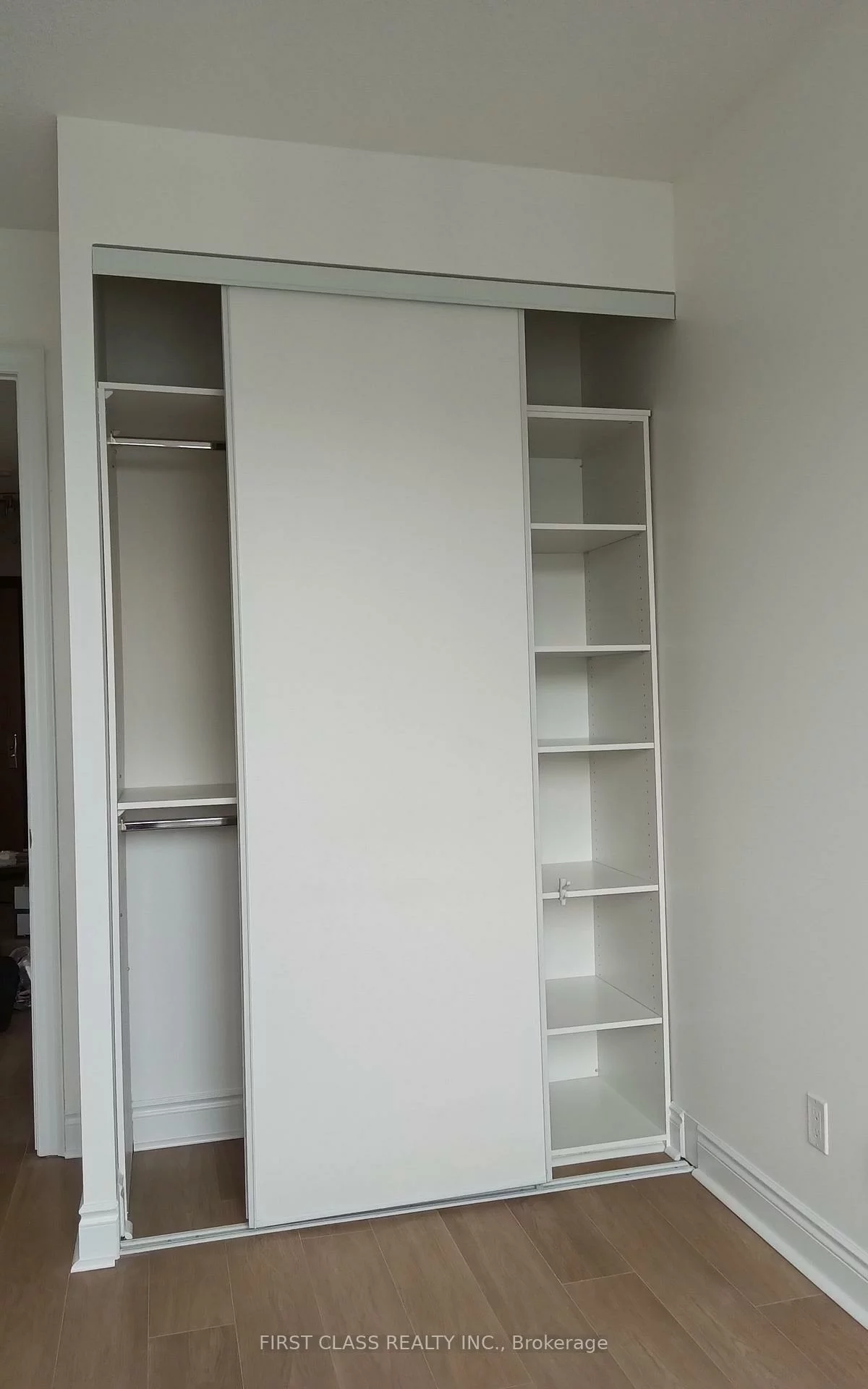 60, South Town Centre, Unionville, Markham