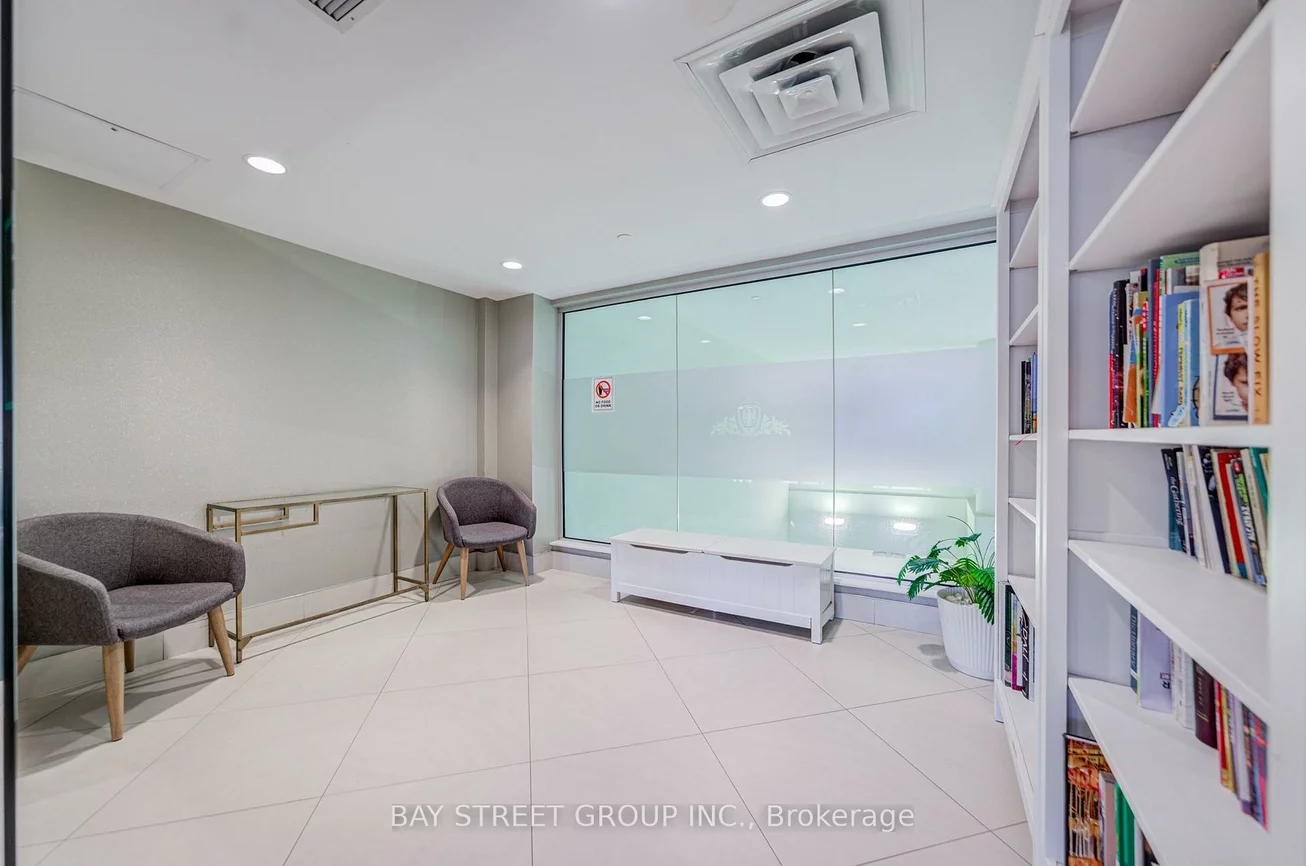 89, South Town Centre, Unionville, Markham