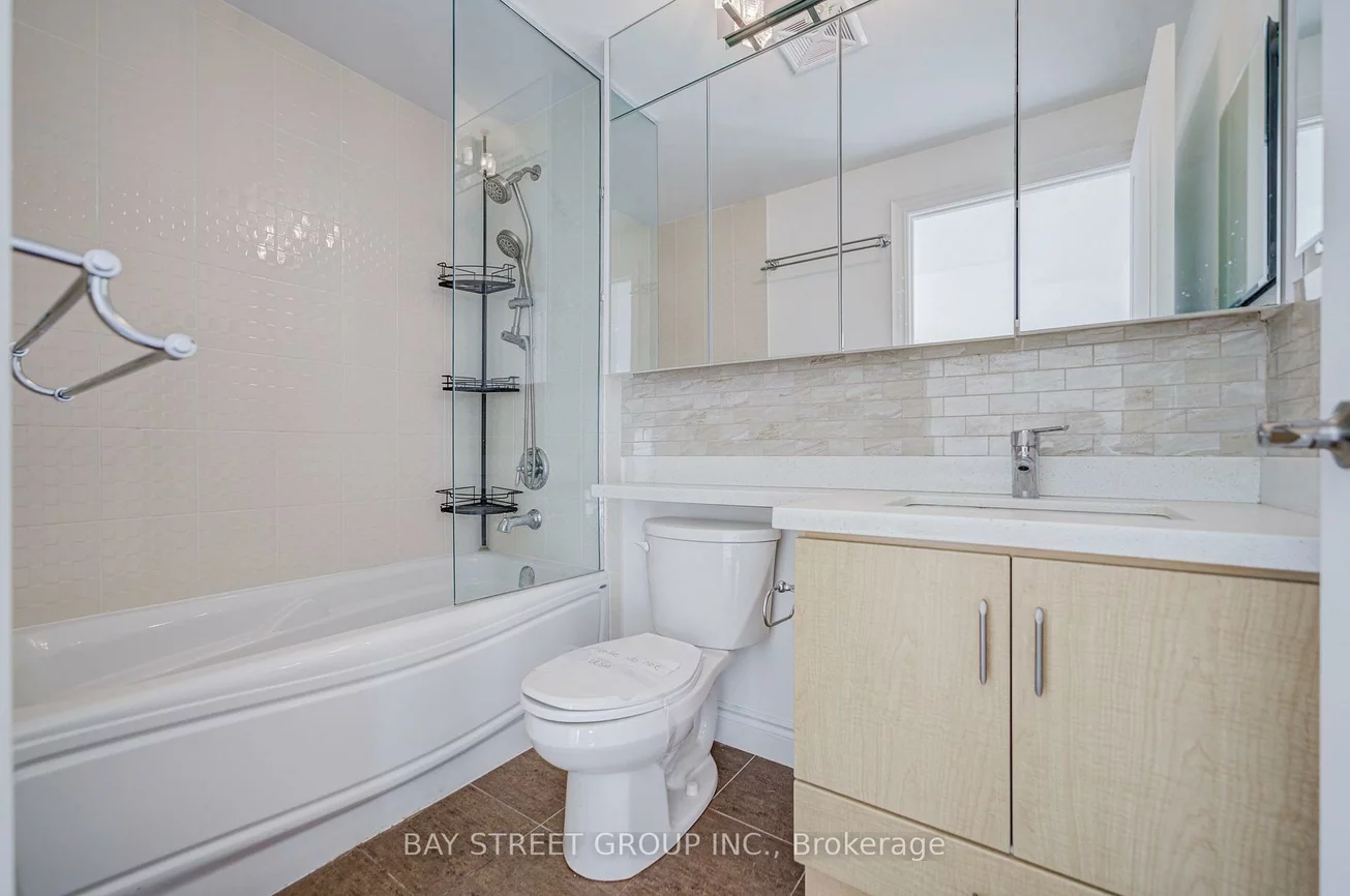 89, South Town Centre, Unionville, Markham