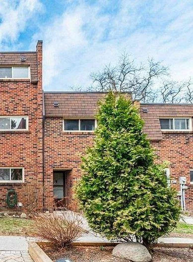 118, Wales, Old Markham Village, Markham