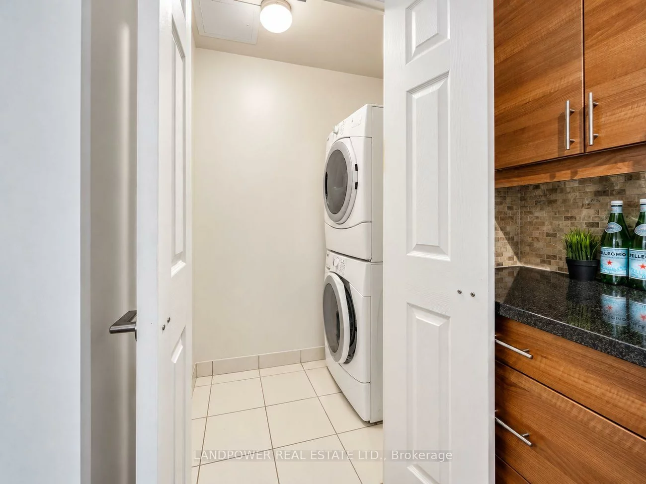 23, Cox, Unionville, Markham