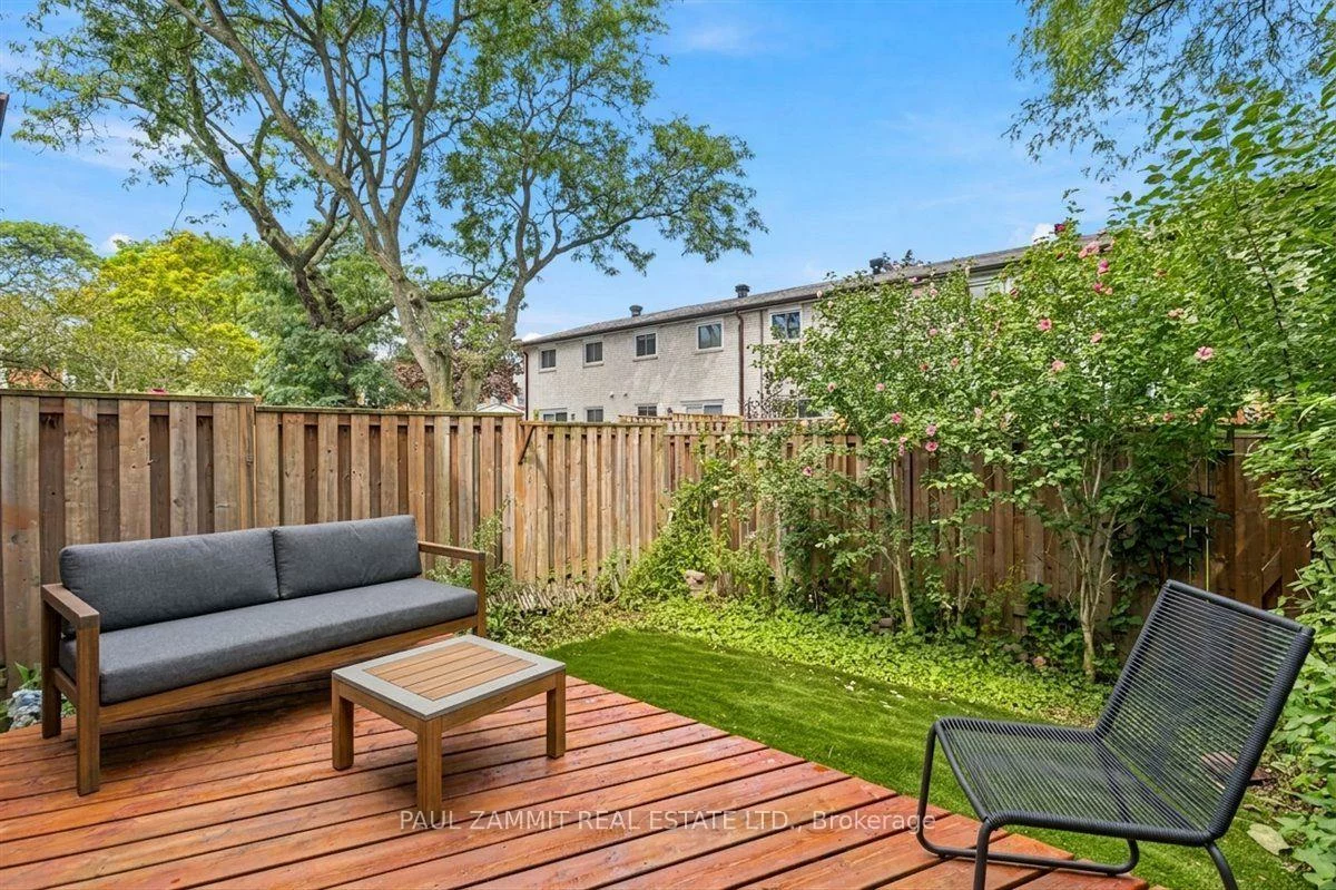 42, Nicholson, Aileen-Willowbrook, Markham