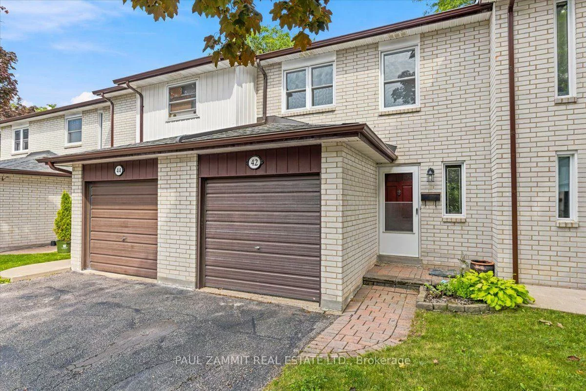 42, Nicholson, Aileen-Willowbrook, Markham
