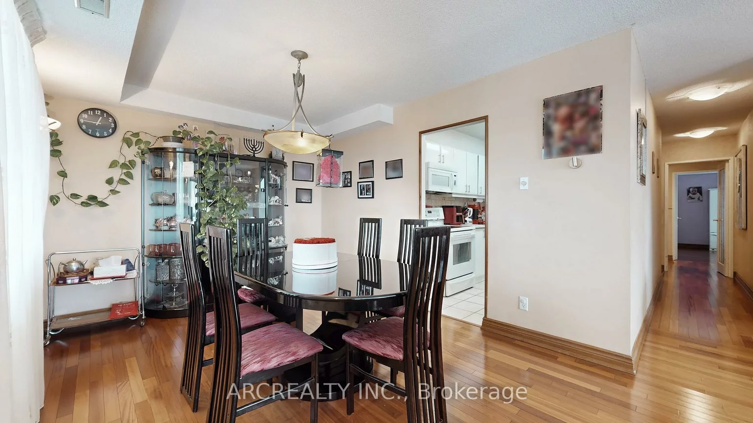 8111, Yonge, Royal Orchard, Markham
