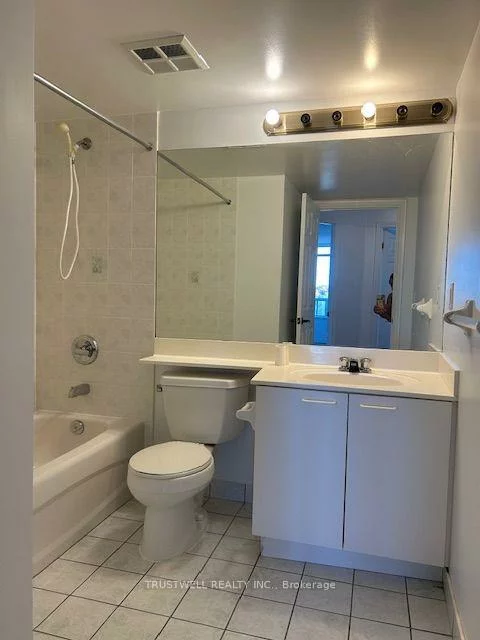 130, Pond, Commerce Valley, Markham