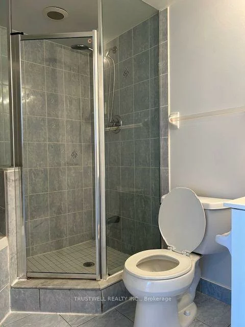130, Pond, Commerce Valley, Markham