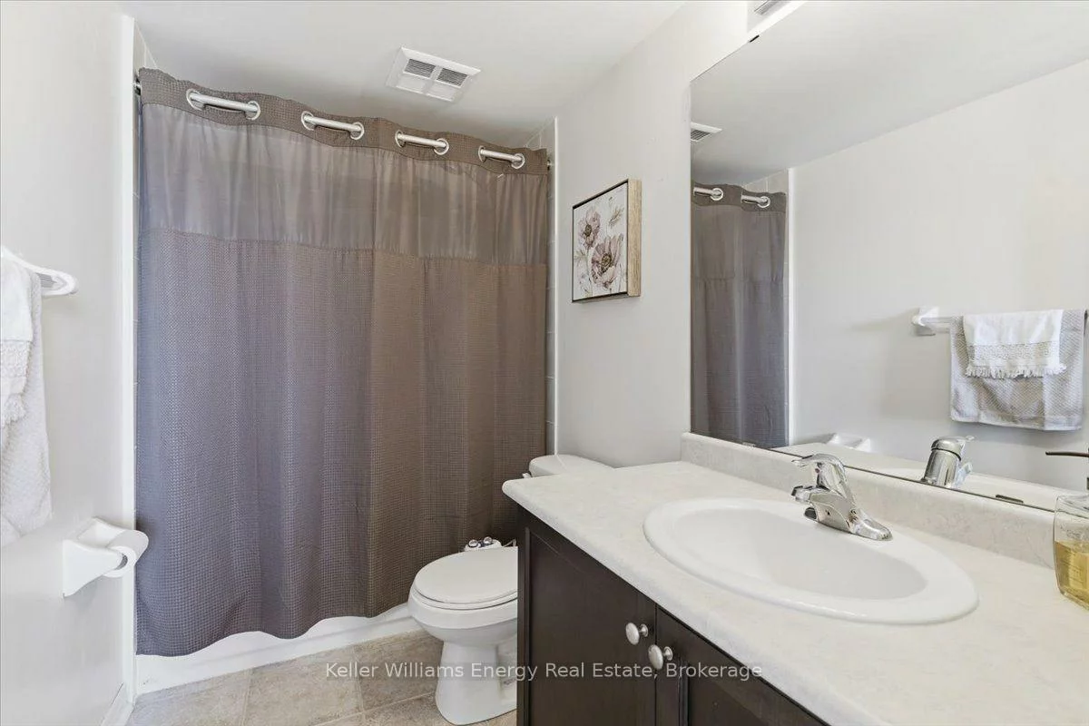 2237, Bur Oak, Greensborough, Markham