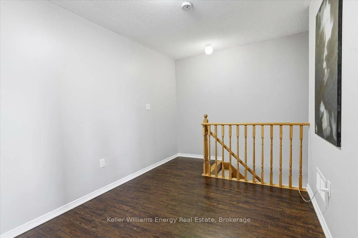 2237, Bur Oak, Greensborough, Markham