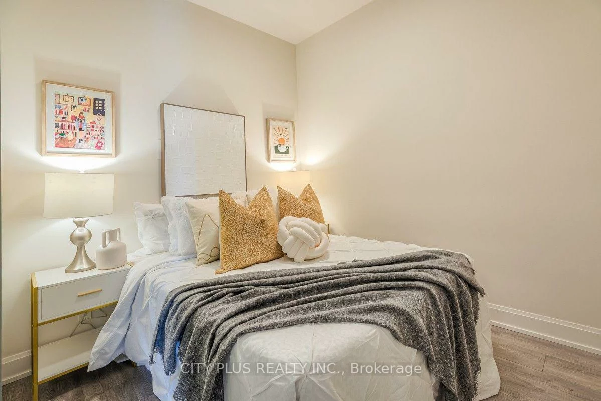 38, Water Walk, Unionville, Markham