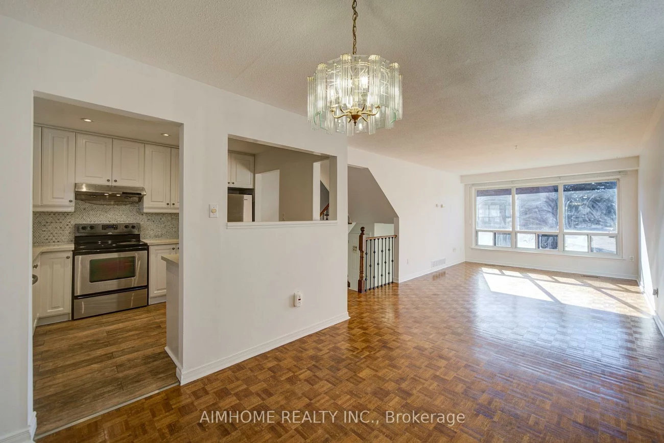 34, Stately, Royal Orchard, Markham