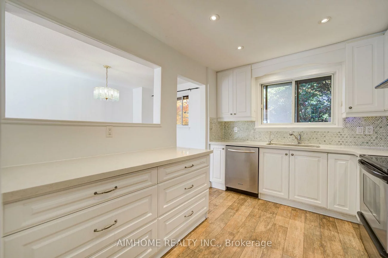 34, Stately, Royal Orchard, Markham