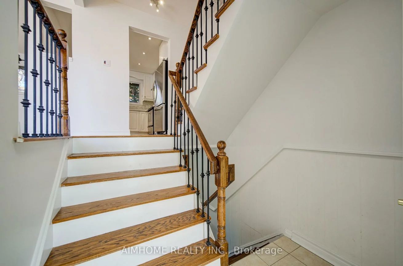 34, Stately, Royal Orchard, Markham