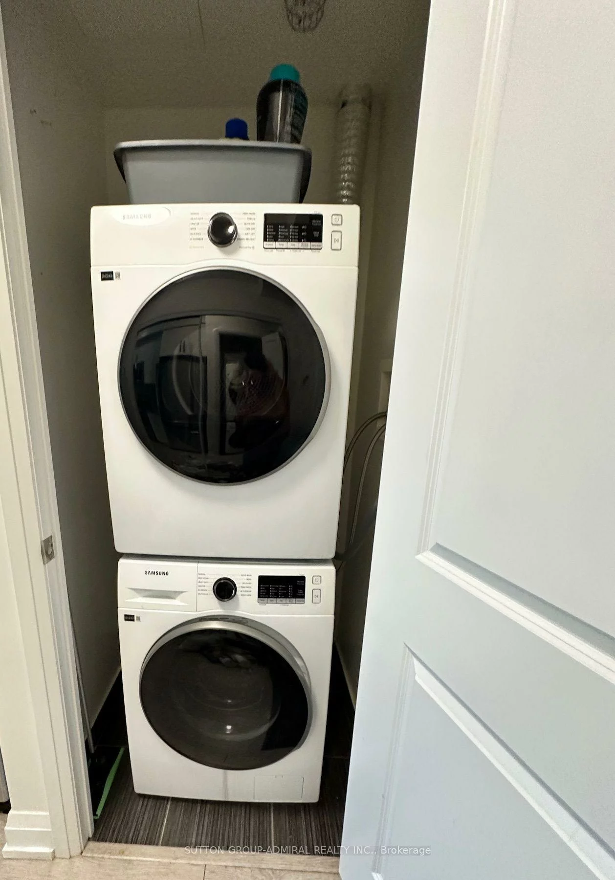 7161, Yonge, Thornhill, Markham