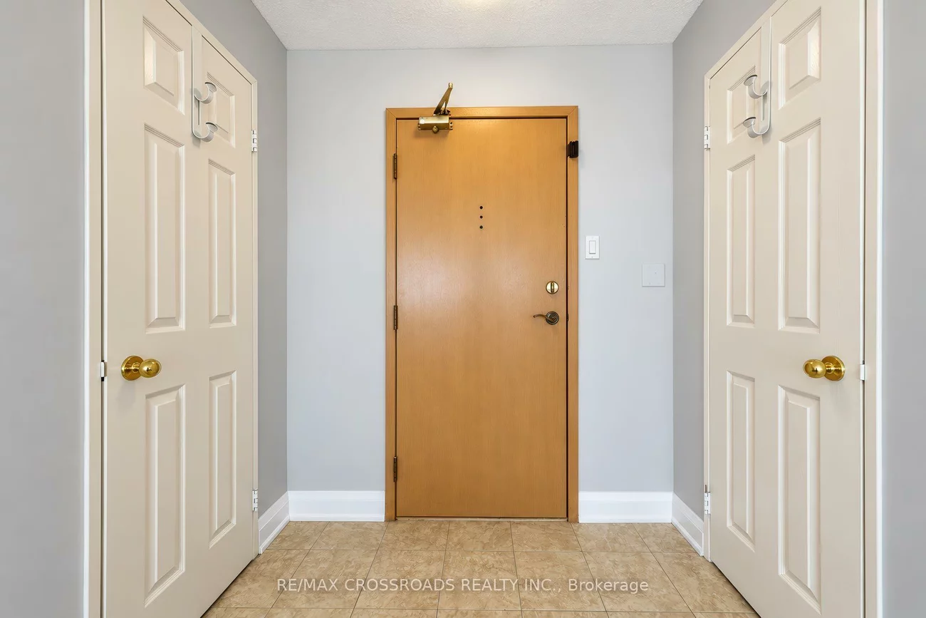 7825, Bayview, Aileen-Willowbrook, Markham