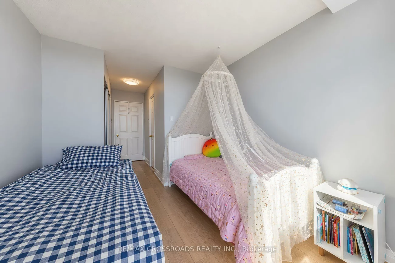 7825, Bayview, Aileen-Willowbrook, Markham