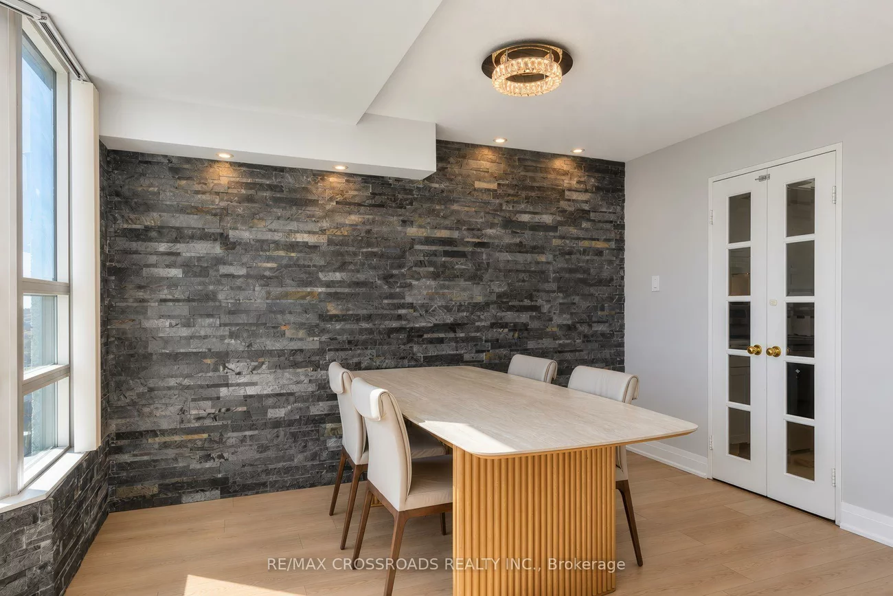 7825, Bayview, Aileen-Willowbrook, Markham