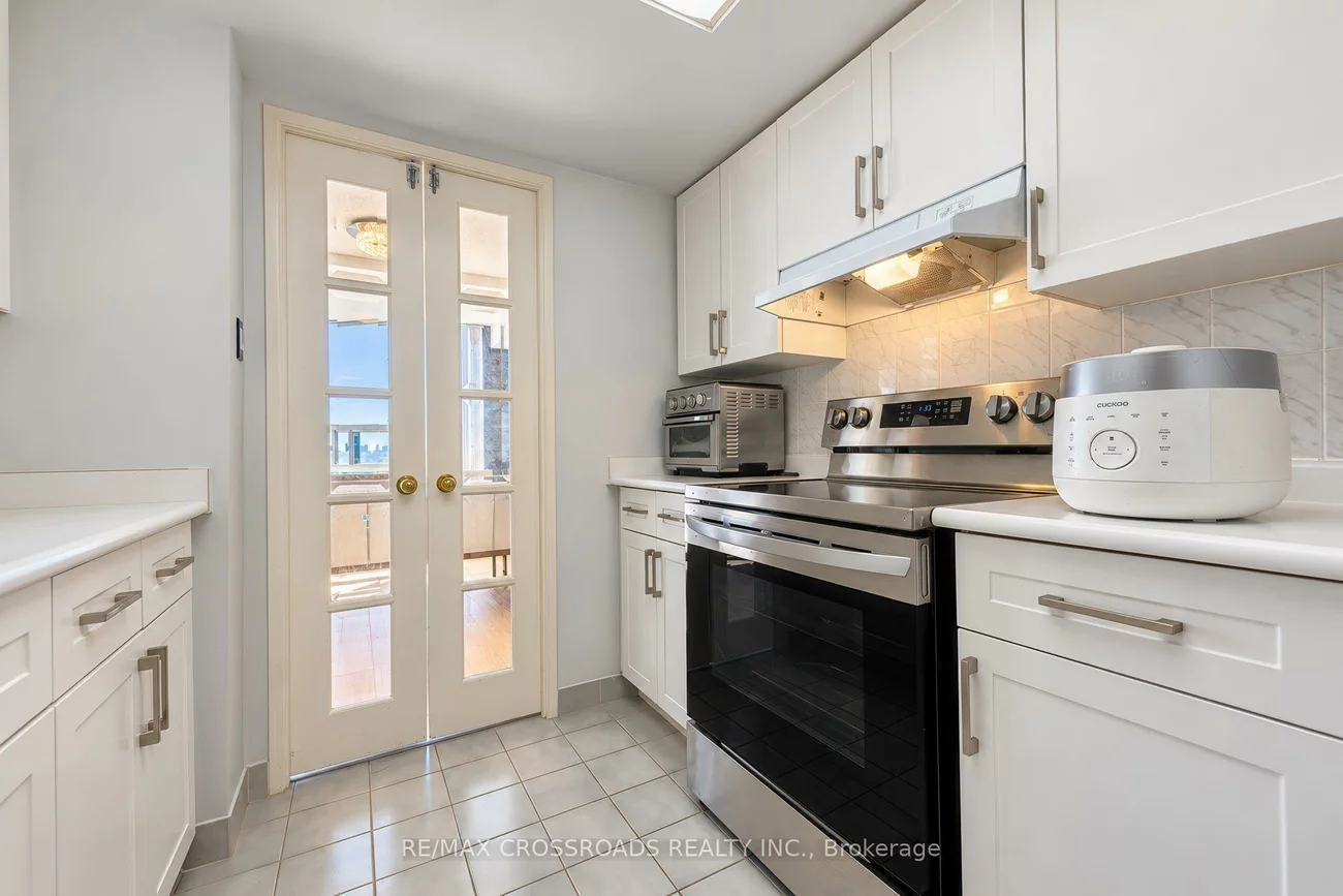 7825, Bayview, Aileen-Willowbrook, Markham