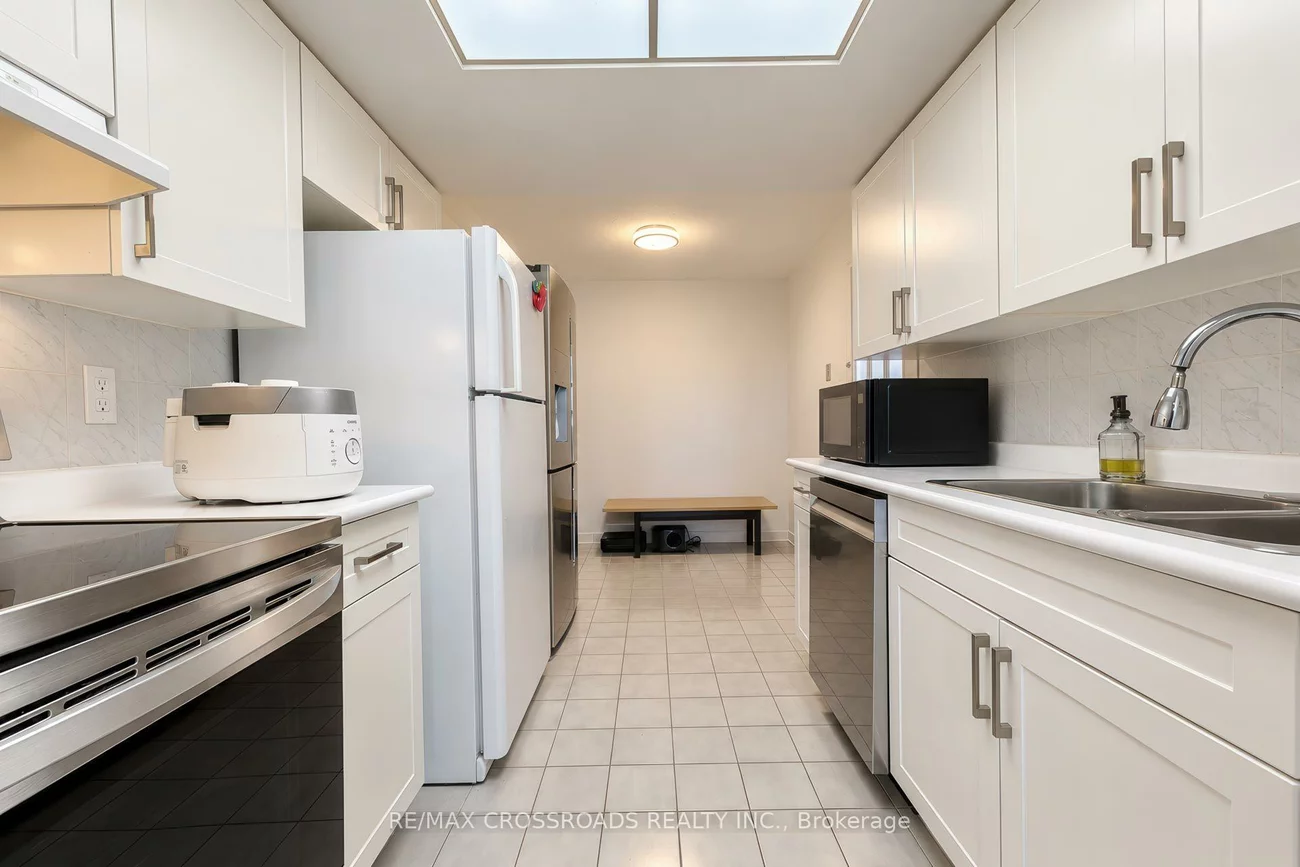 7825, Bayview, Aileen-Willowbrook, Markham