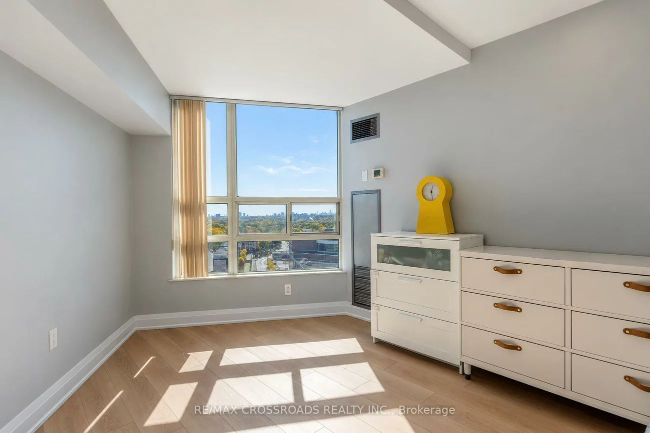 7825, Bayview, Aileen-Willowbrook, Markham