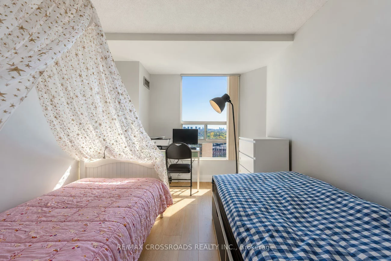 7825, Bayview, Aileen-Willowbrook, Markham